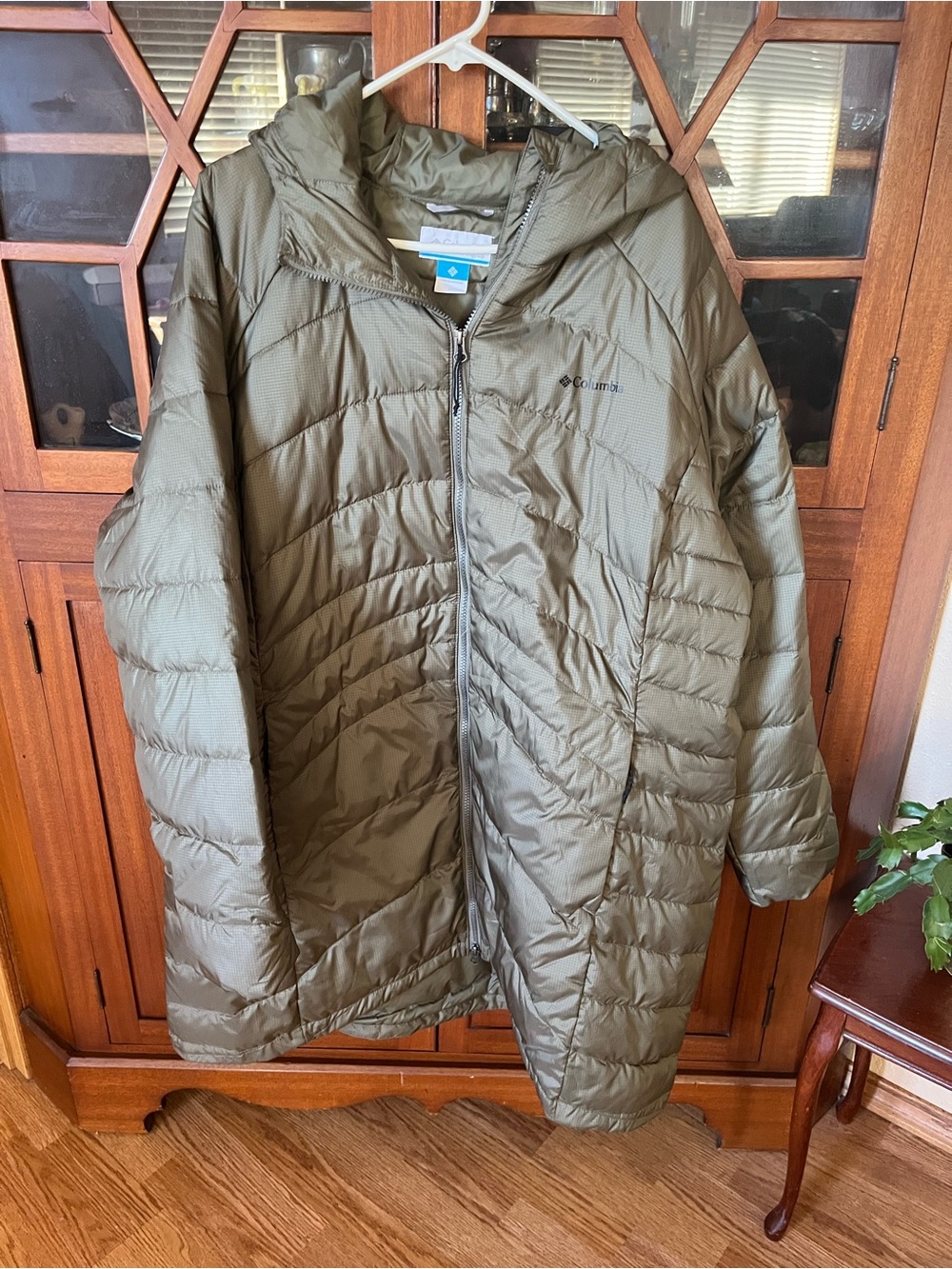 Columbia womens Olive Green Insulated Hooded Jacket